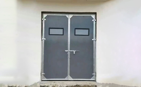 汉滨工业门在高温作业区域的运行表现